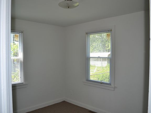 4th image of 3202 Alvis Avenue