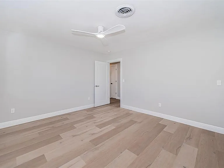 510 55th Ave — Photo 44
