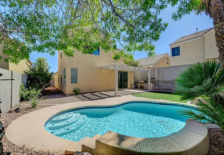 9152 Kentwell Ave — Photo 53