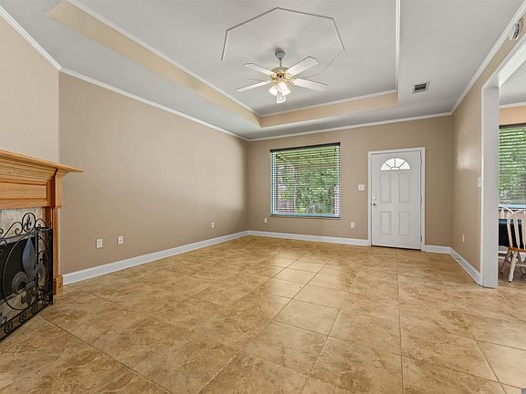 3rd image of 18606 Perkins Oak Rd