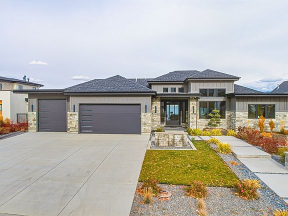 2nd image of 1602 S Wiltshire Ln