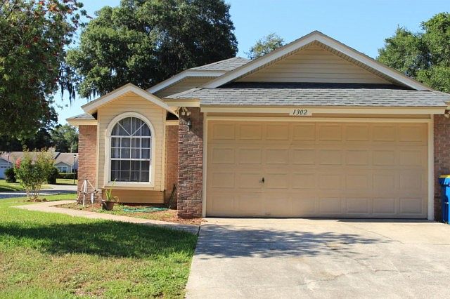 1st image of 1302 Cove Landing Dr