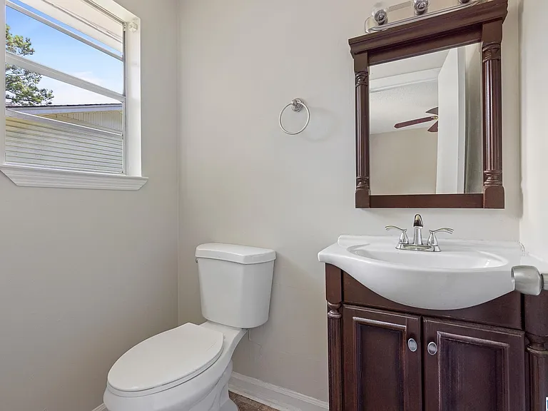 63 Bluebell St — Photo 9