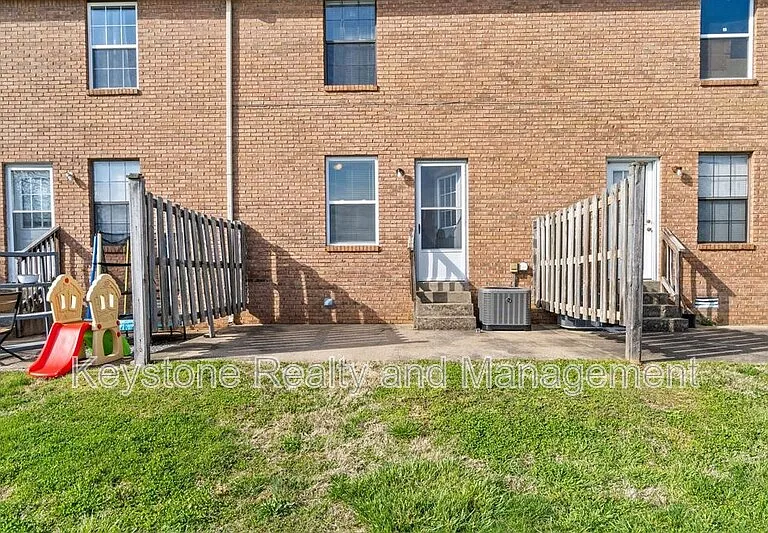 1630 Baltimore Dr #A — Photo 13