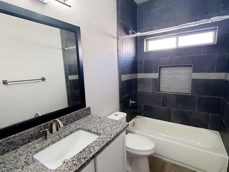332 La Puesta Dr — Photo 6