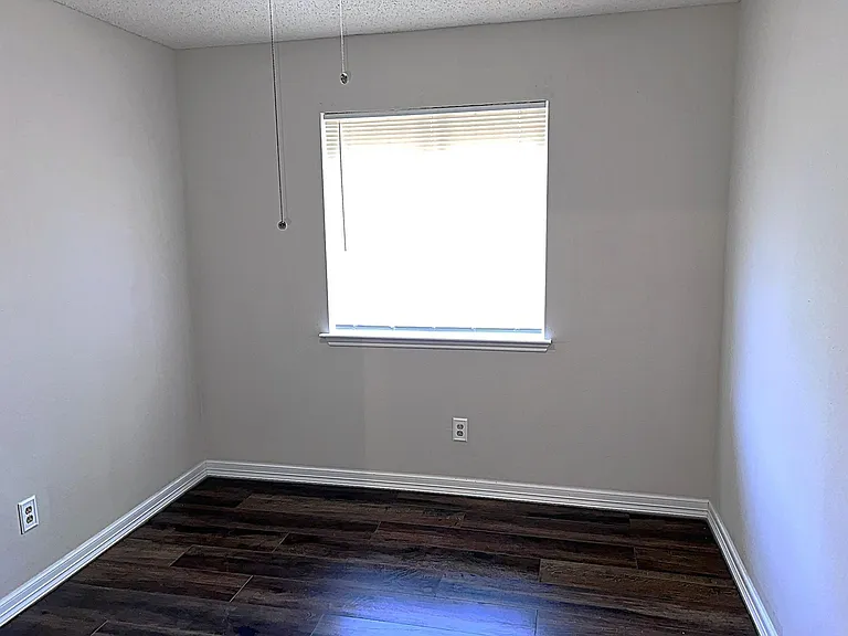 15811 Beechnut St — Photo 11