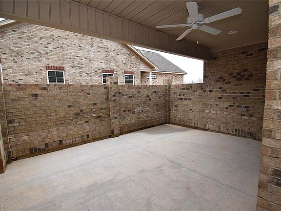 3rd image of 321 Saint Elizabeth Dr #129