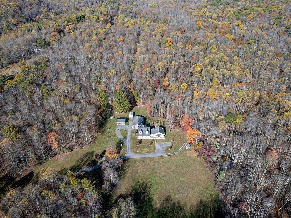1st image of 120 Youngstown Ridge Rd
