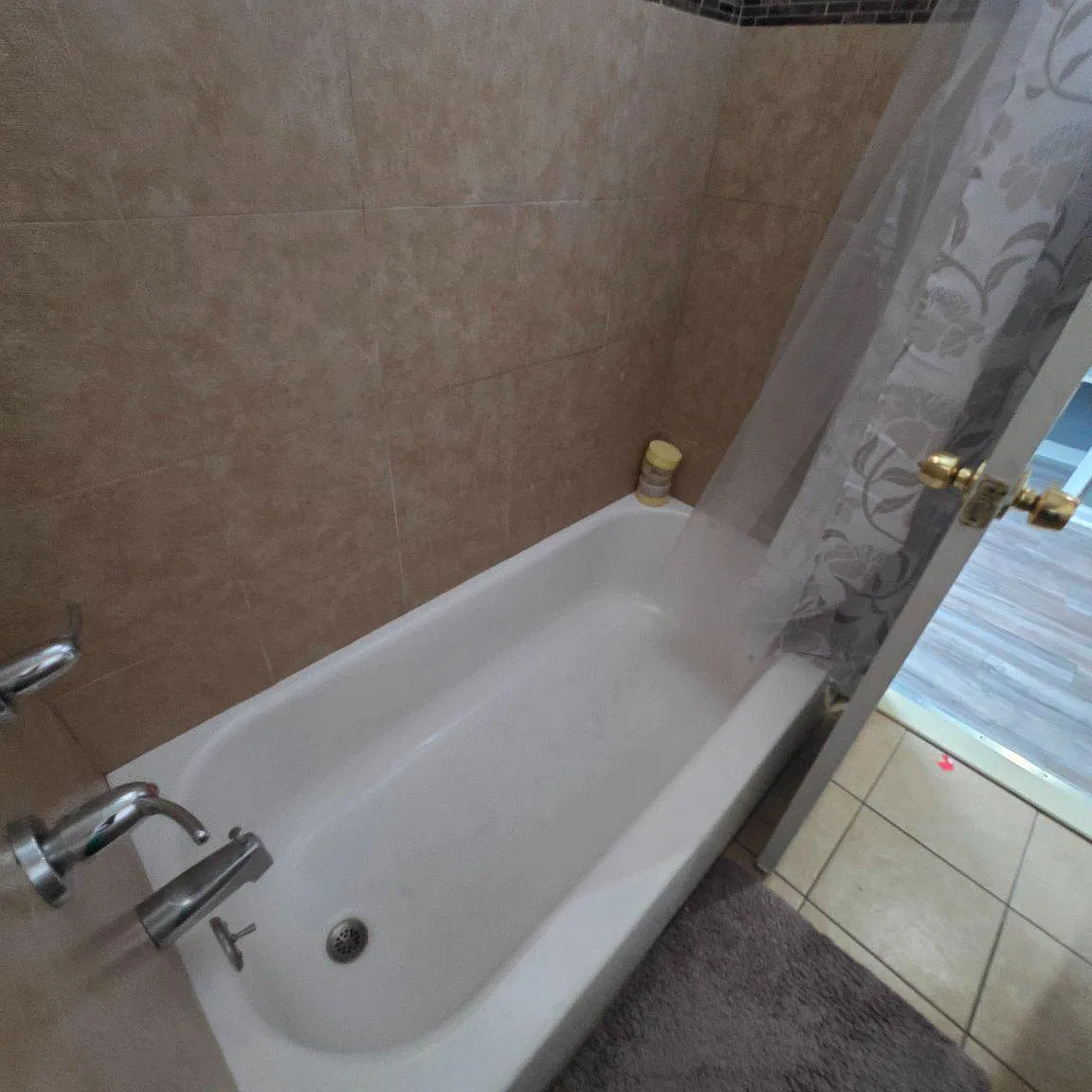 1 bed, 1.0 bath, 725 sqft, $1,100 — Photo 4