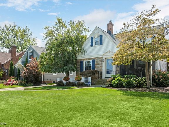 3rd image of 19439 Laurel Ave
