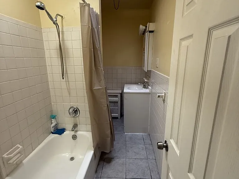 135 S 61st St — Photo 14