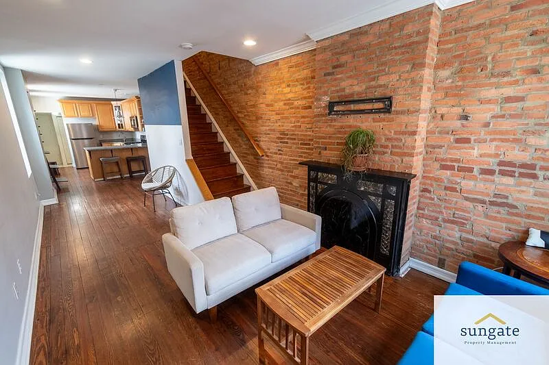 2 bed, 2.5 bath, 1200 sqft, $2,350 — Photo 2