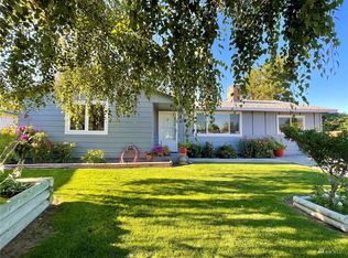 832 Pan Vista Dr, Omak, WA 98841