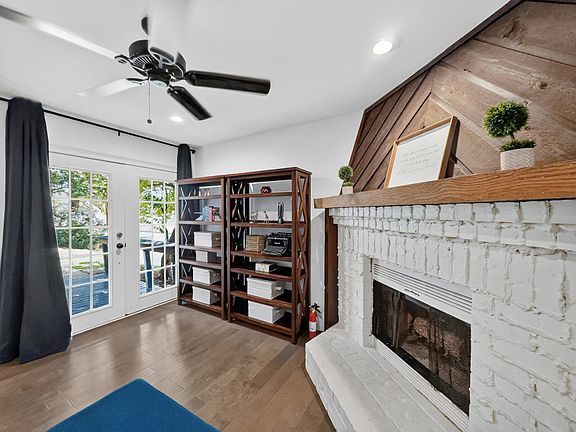 4th image of 14800 Enterprise Dr APT 14B