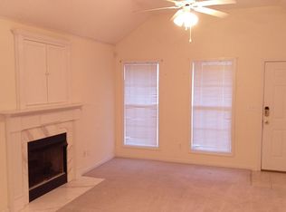 2010 Village Ln, Calera, AL 35040