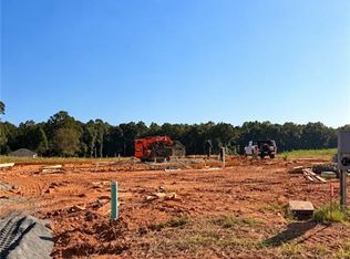 2301 Lismore Dr, Valley, AL 36854