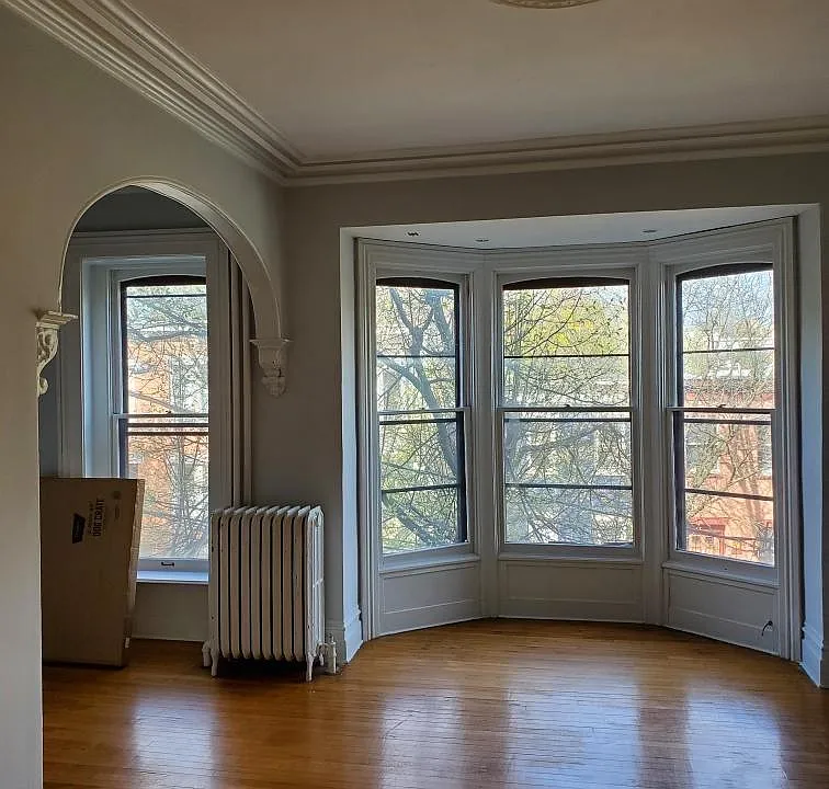 330 Hudson Ave #2