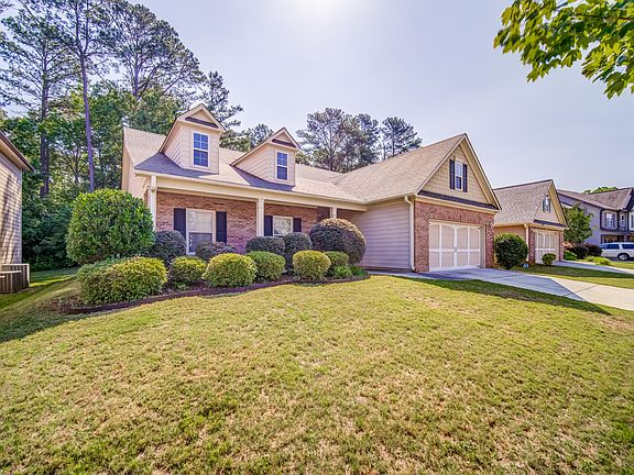 2nd image of 3200 Arbor Oaks Dr
