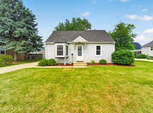 1406 Vine St, Union Grove, WI 53182