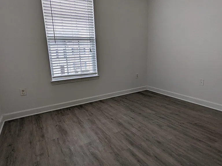 829 Gallows Ct — Photo 27