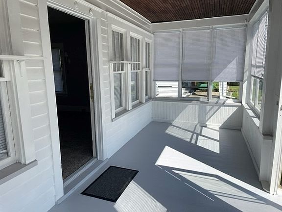 5th image of 3020 Court Ave