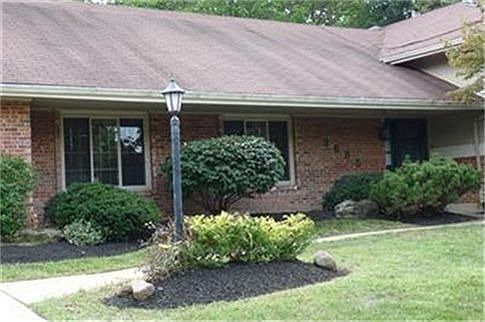 3rd image of 3685 Beacon Hill Ct