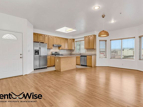 5th image of 1301 46th Ave Unit 5