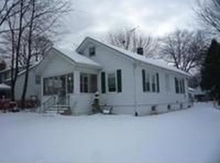 518 Judge Ave, Waukegan, IL 60085