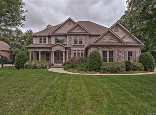 868 Clonmell Dr, Matthews, NC 28104