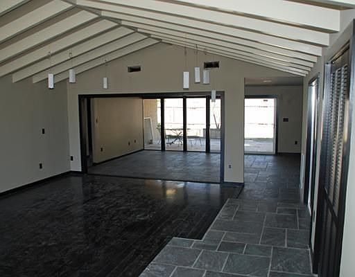 2nd image of 941 Emerald St