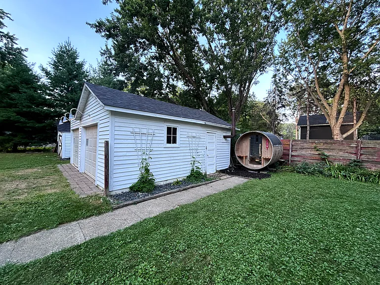 2170 Prospect Ave — Photo 6