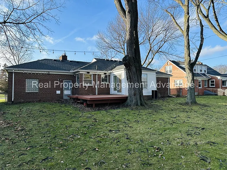 3912 Hillside Dr — Photo 23