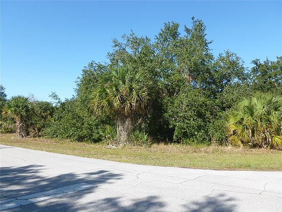 5th image of 19092 Birdcall Ave