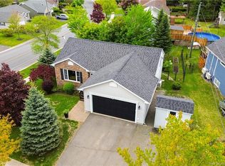 7 Wyngate Dr, Fredericton, NB E3A9X8