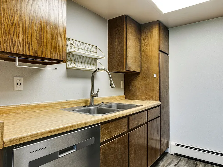 1140 Walnut Ave #22 — Photo 7