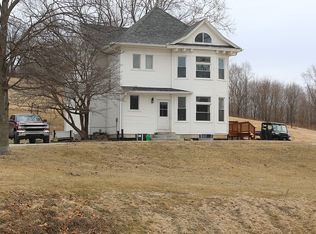 1422 Treece Rd, Wathena, KS 66090