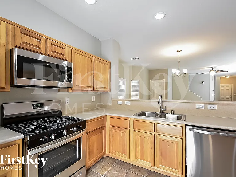 9317 Gracious Lady St — Photo 6