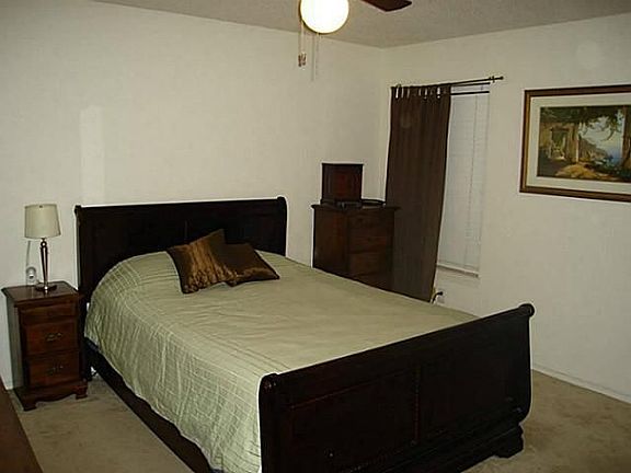 3rd image of 1303 Wyndham Dr
