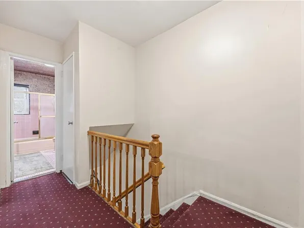 2666 Brown Street image 17 of 37