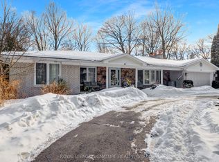 57 Forest Grove Dr, Toronto, ON M2K 1Z4