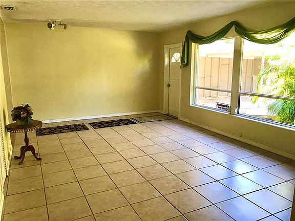 5th image of 87 Saint Lucie Ave