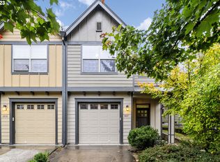 3927 SW Troy St, Portland, OR 97219