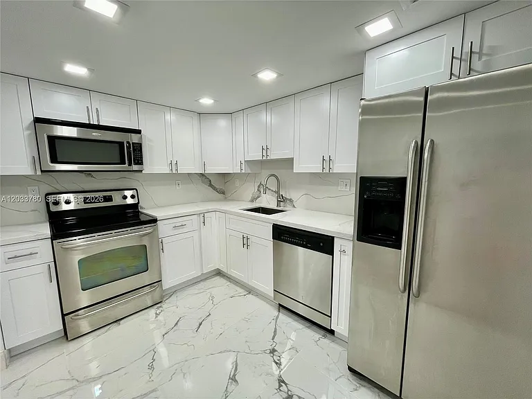 3300 NE 192nd St #509 — Photo 32