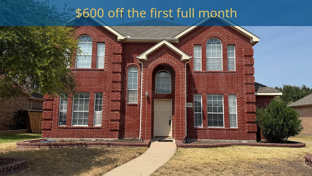 4 bed, 3.0 bath, 2630 sqft, $2,650 — Photo 1