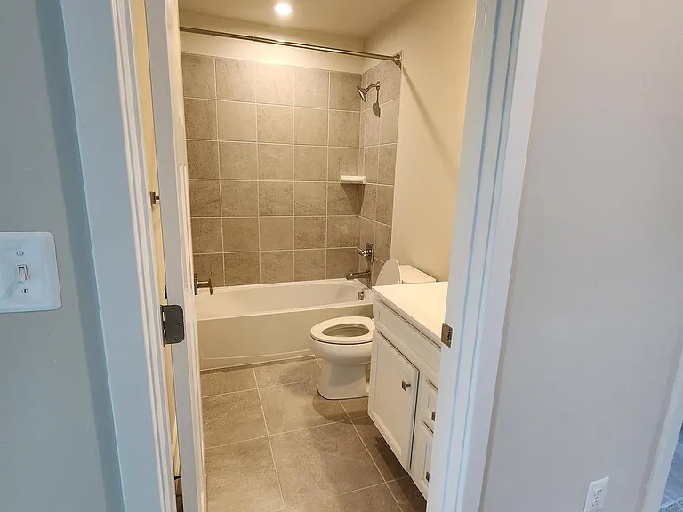 844 New Castle Landing Dr — Photo 36