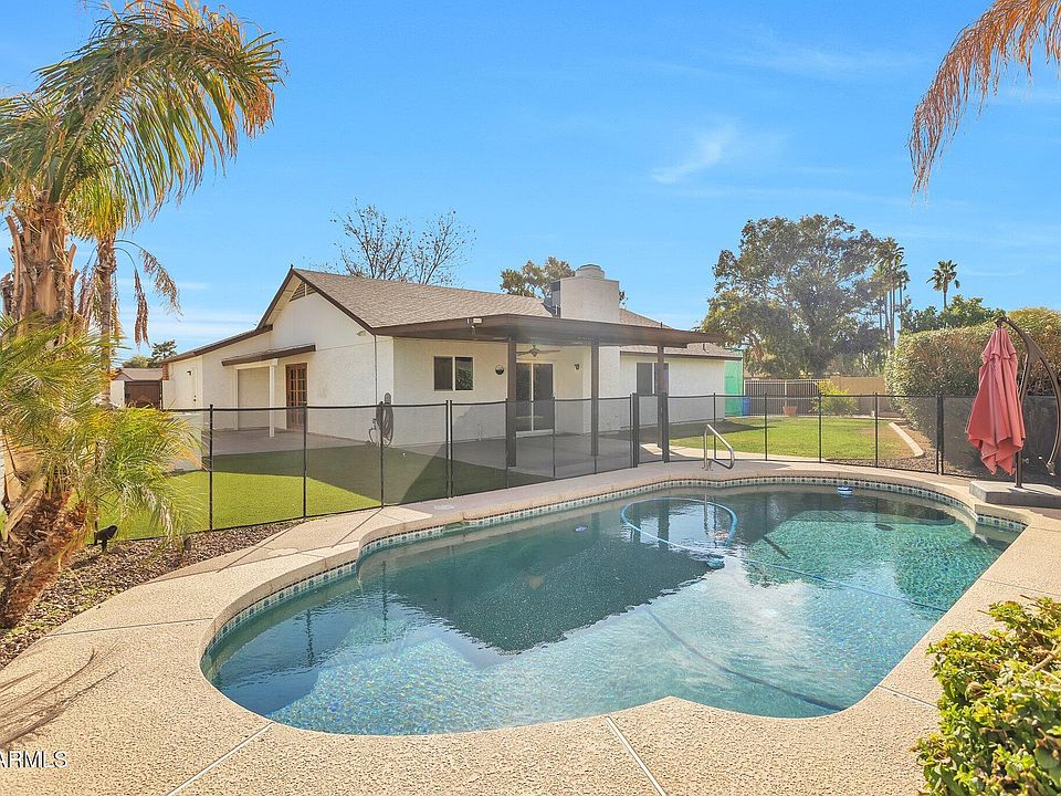 1st image of 726 E AIRE LIBRE Avenue