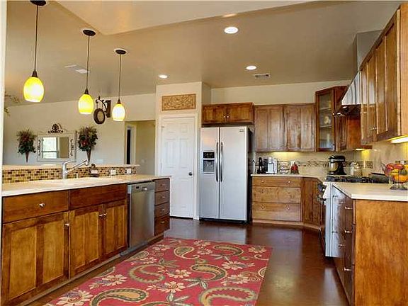 5th image of 21010 Nashville Cv