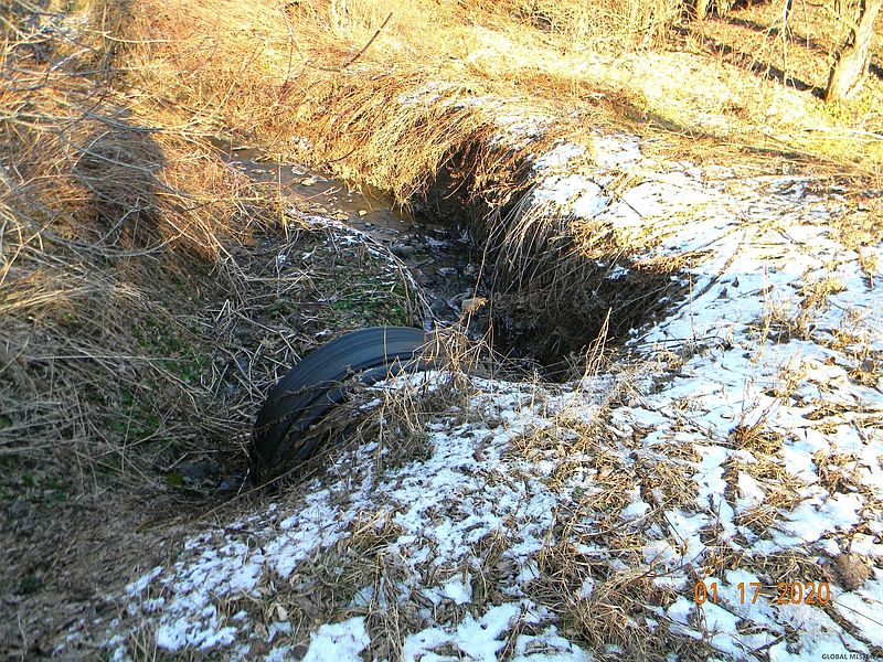 3rd image of 000 DICKENSEN Road