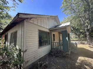 304 N Buffalo St, Chico, TX 76431