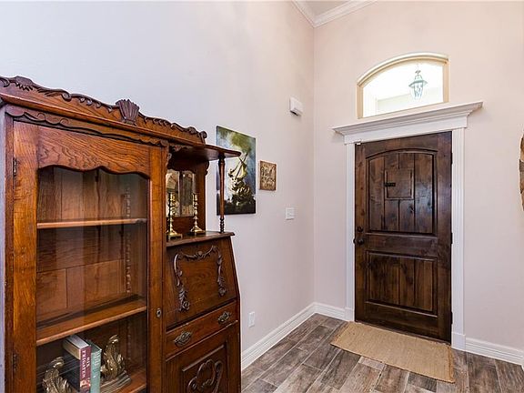 2nd image of 3806 Pennine Way